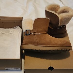 Cozy Tan Shearling Boots